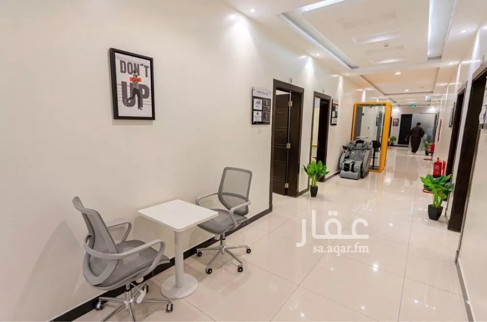 مكتب 884 م² في العارض 3