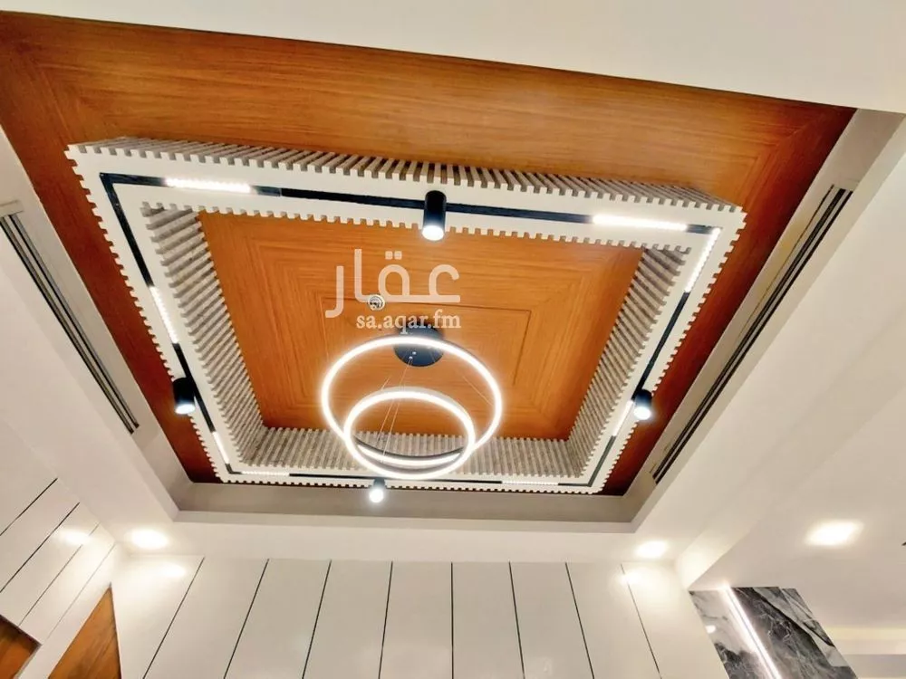 مكتب 64 م² في العليا 13