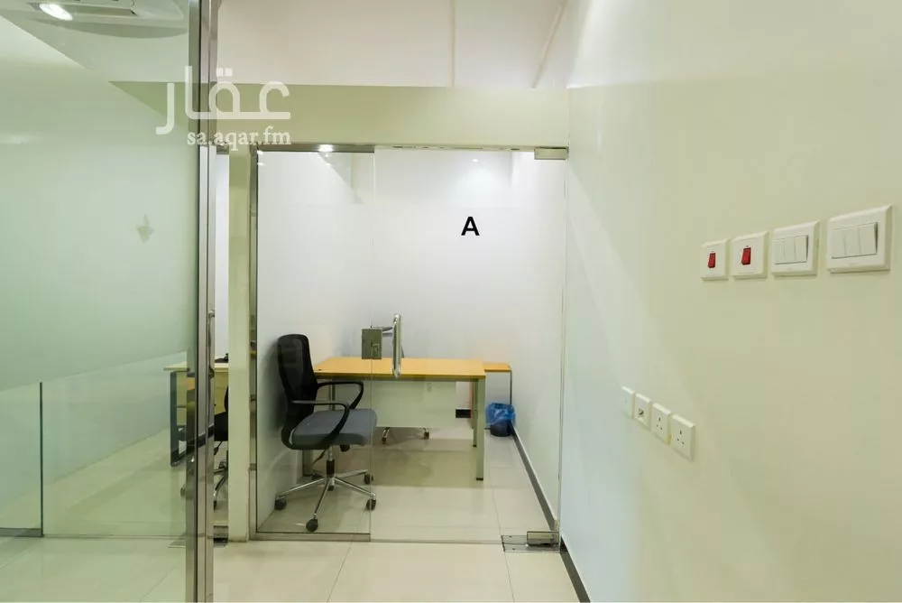 884 sqm office in Al Aridh 5
