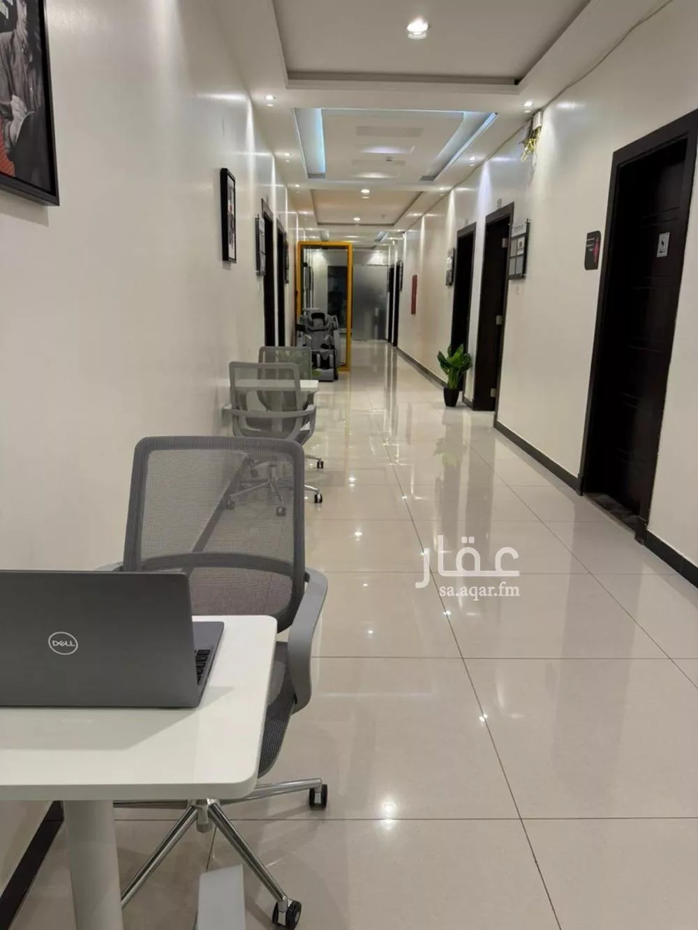 884 sqm office in Al Aridh 2