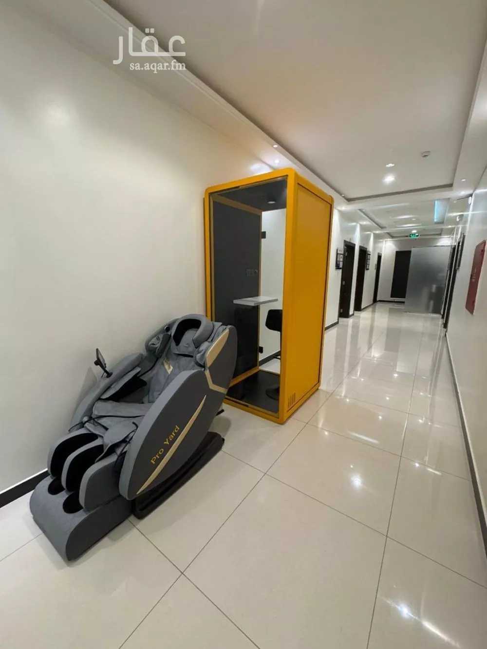 884 sqm office in Al Aridh 6