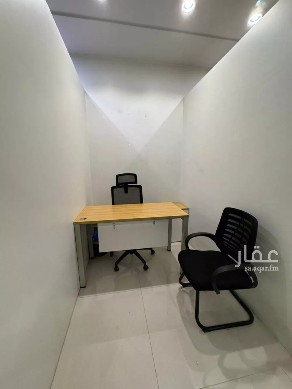 884 sqm office in Al Aridh 2