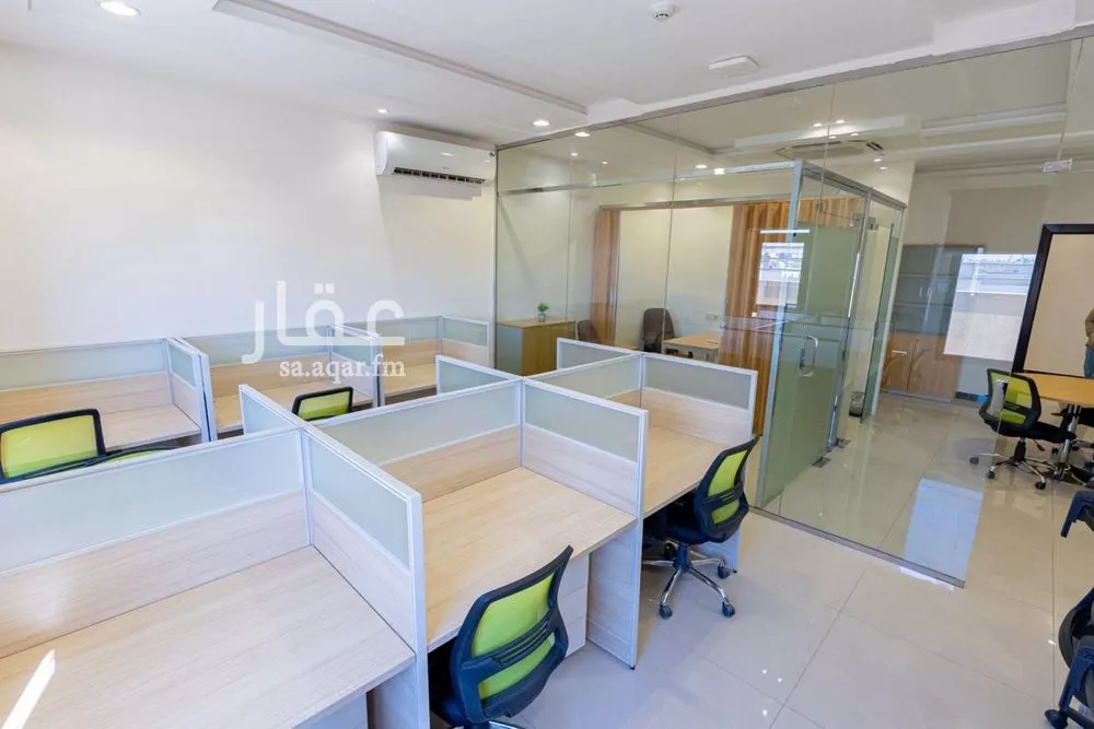 884 sqm office in Al Aridh 2
