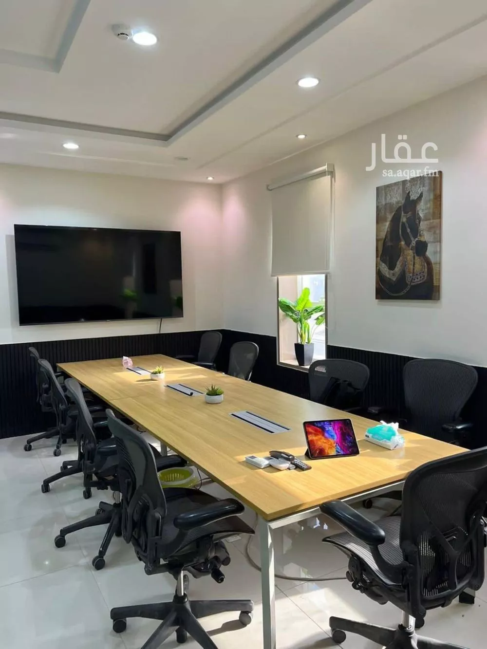 884 sqm office in Al Aridh 7