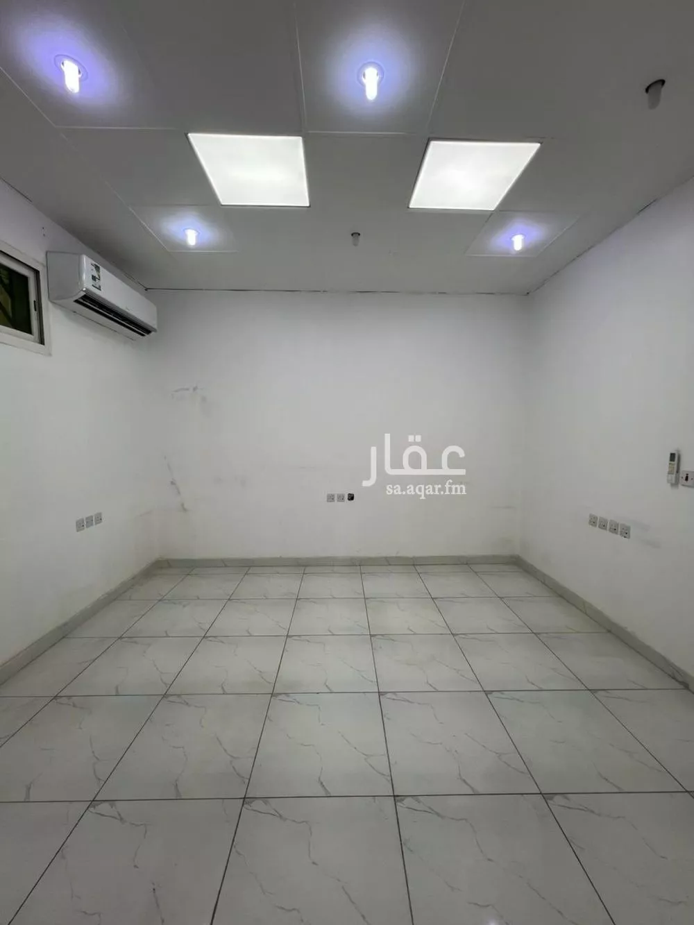 120 sqm office in Al Malaz 7