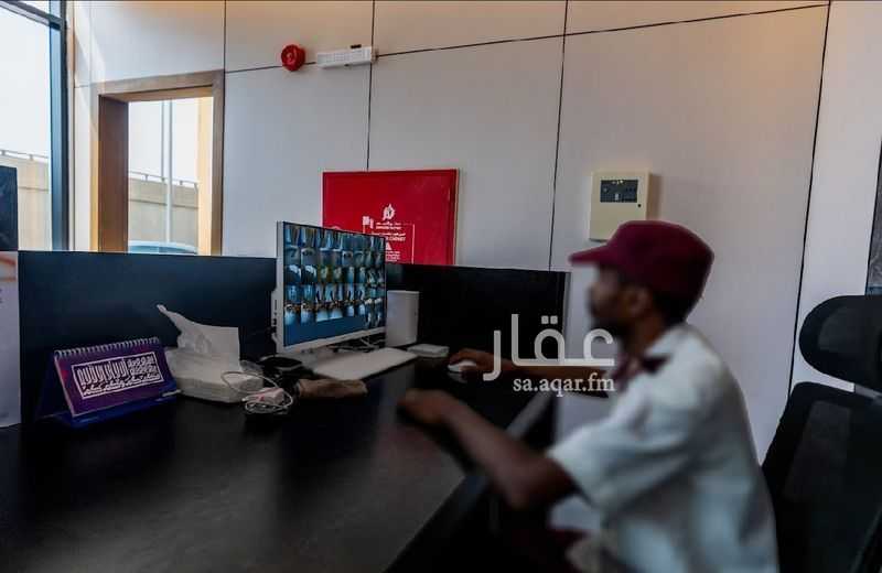 مكتب 900 م² في النرجس 14