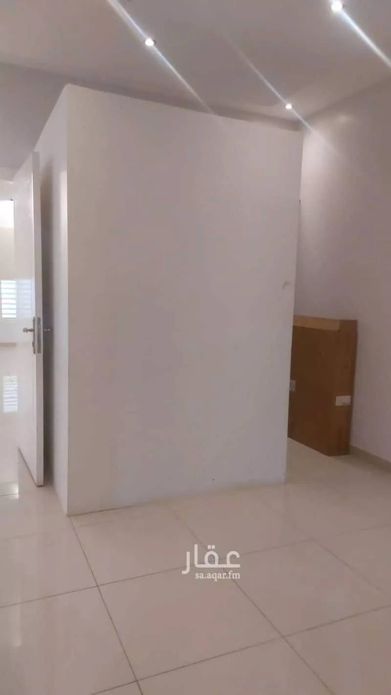 6303 sqm office in Al Yasmin 11