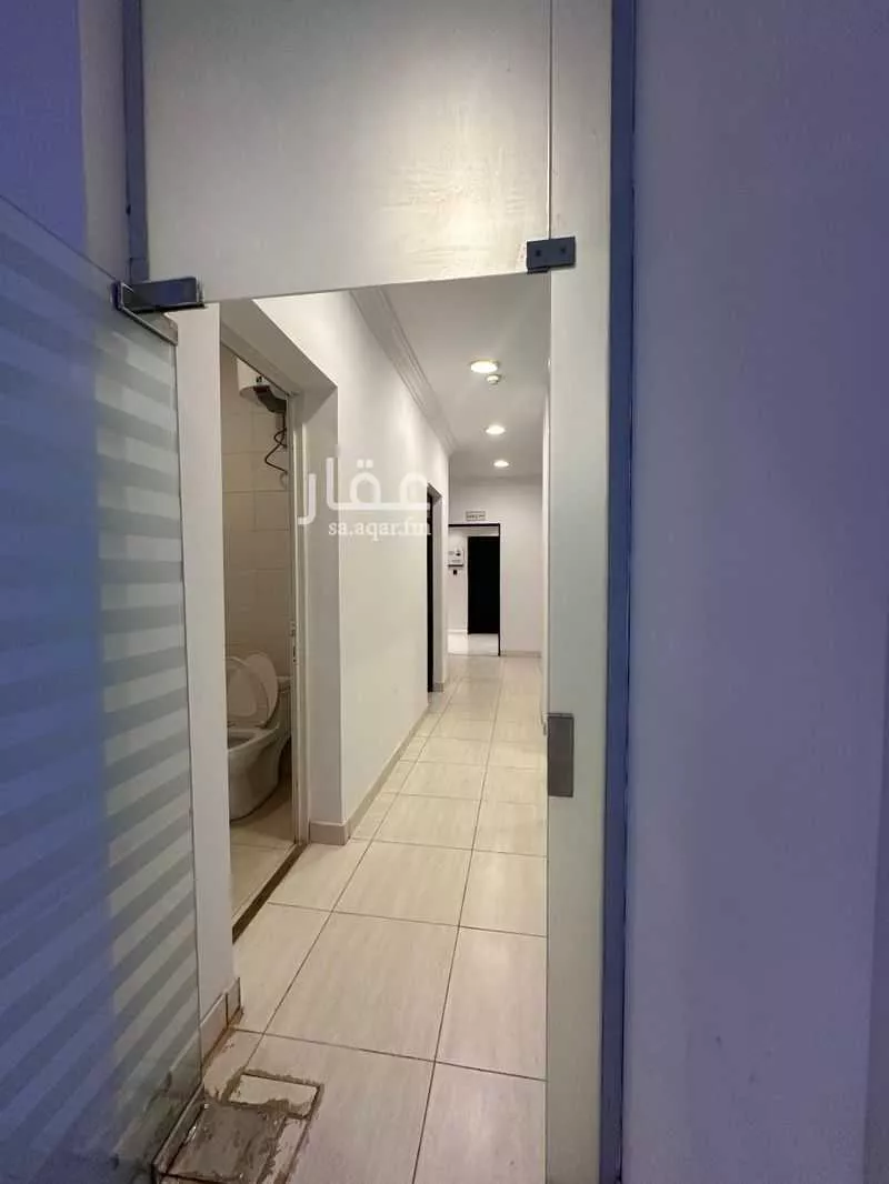 مكتب 72 م² في الحمراء 2