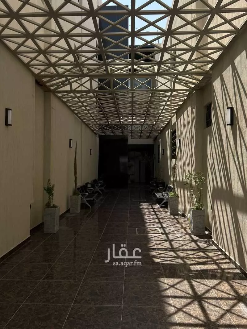 مكتب 2750 م² في المعذر الشمالي 10