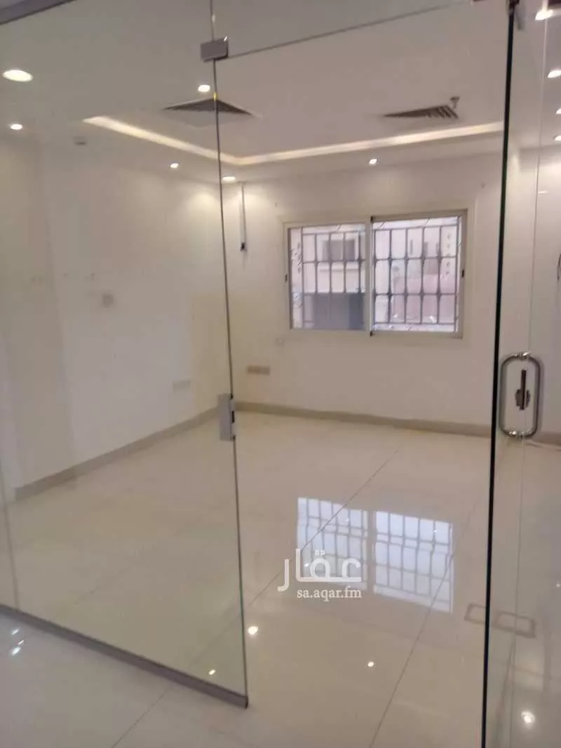 123 sqm office in Al Yarmouk 6
