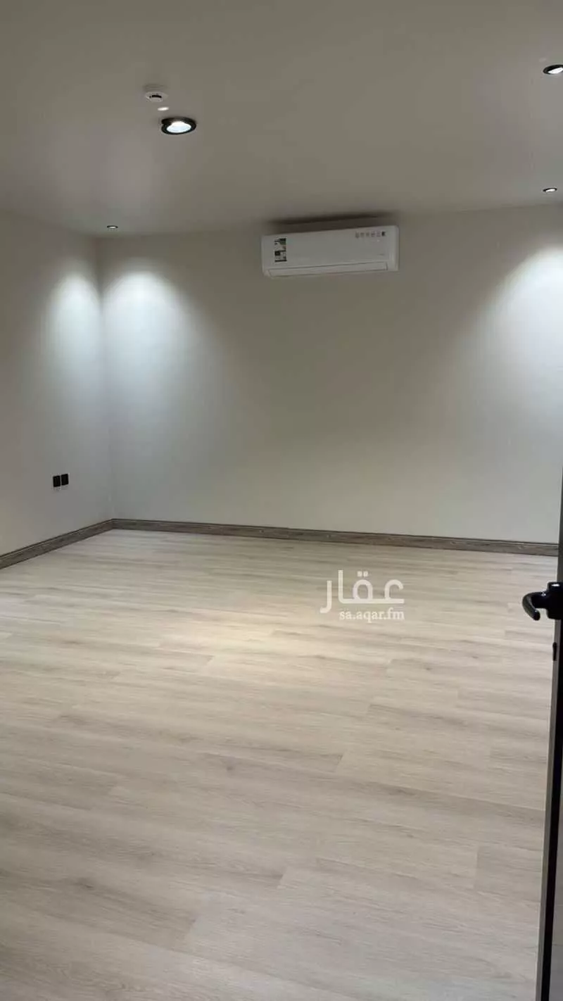 مكتب 174 م² في الياسمين 5