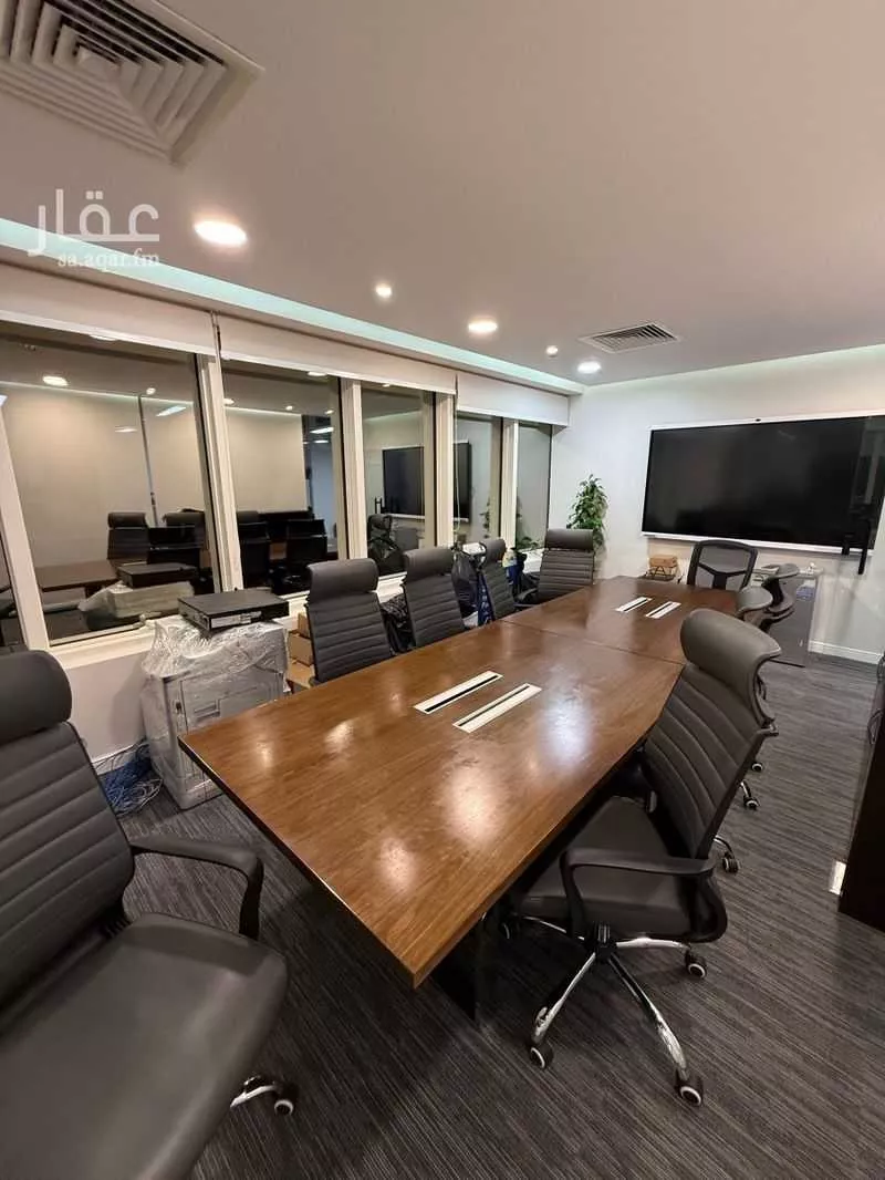240 sqm office in Al Olaya 13