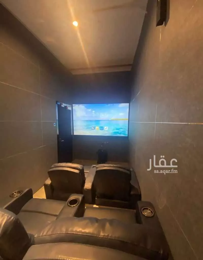 مكتب 800 م² في العارض 15
