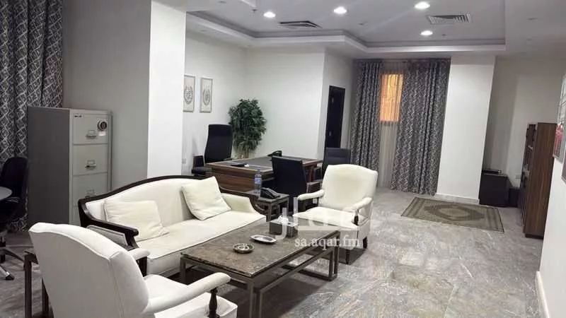 1096 sqm office in Ad Dhubbat 5