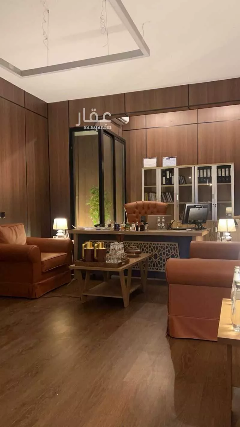 690 sqm office in Al Aziziyah 3