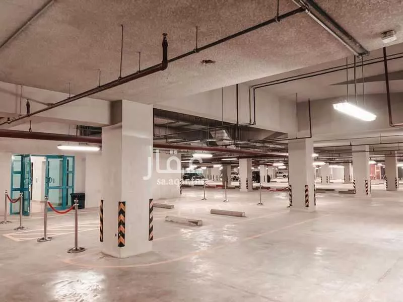 800 sqm office in Al Aridh 17