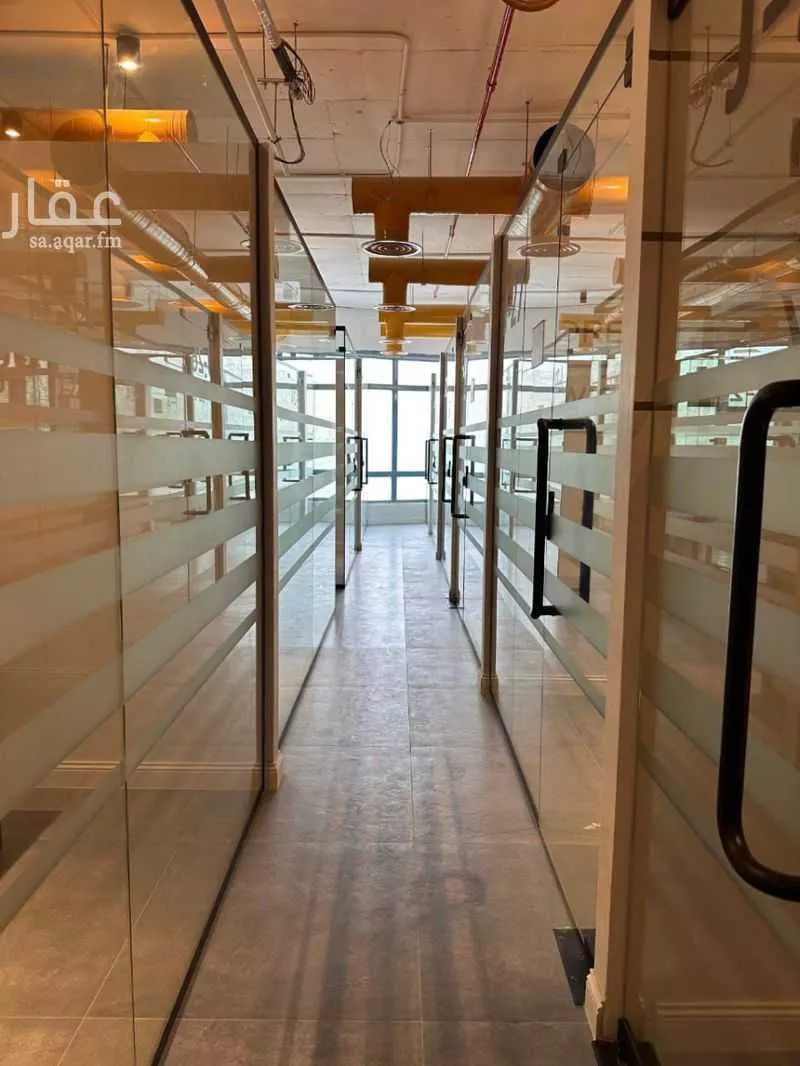 800 sqm office in Al Aridh 18