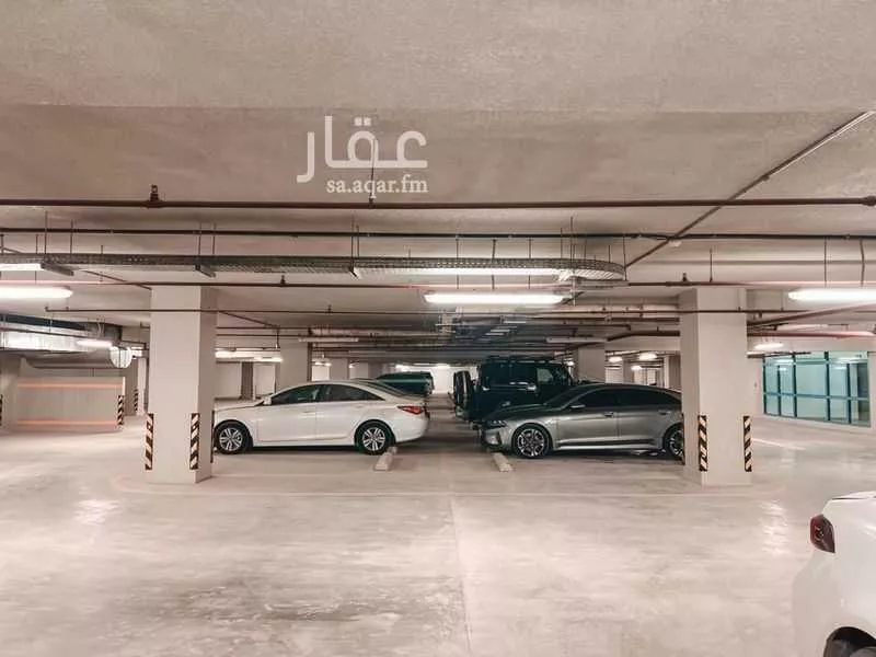 800 sqm office in Al Aridh 27