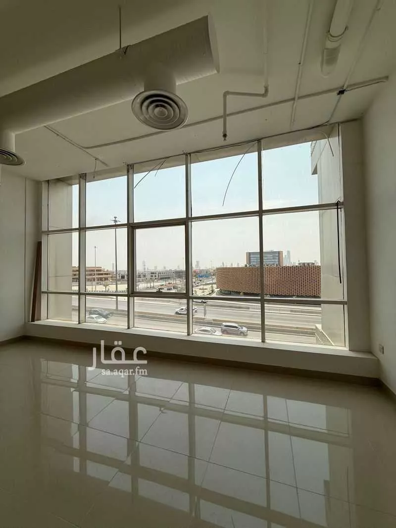 4 bedroom office in Al Wadi, Riyadh 5