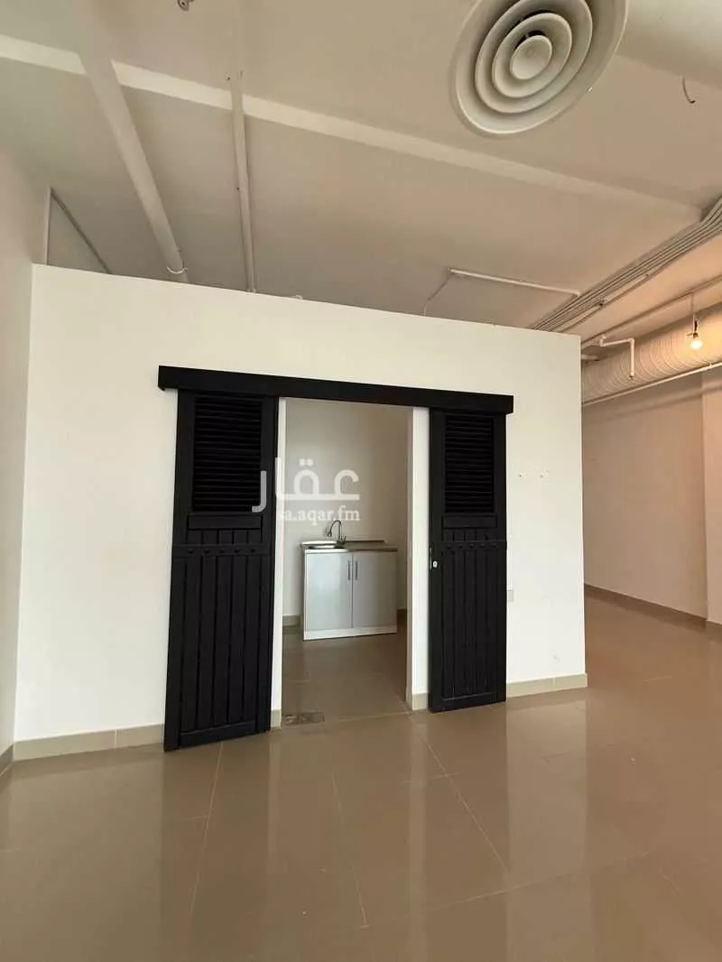 4 bedroom office in Al Wadi, Riyadh 2