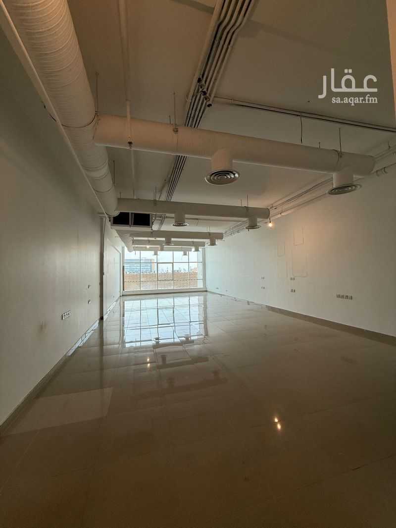 4 bedroom office in Al Wadi, Riyadh 9