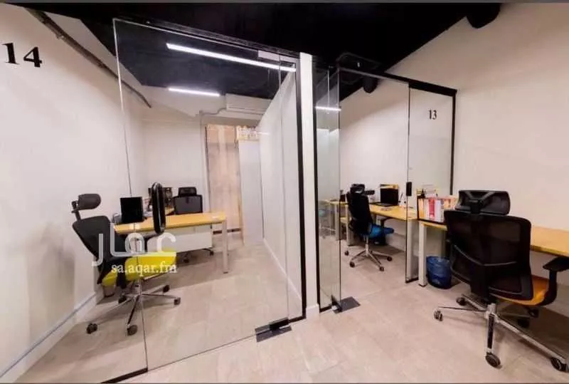 884 sqm office in Al Aridh 7