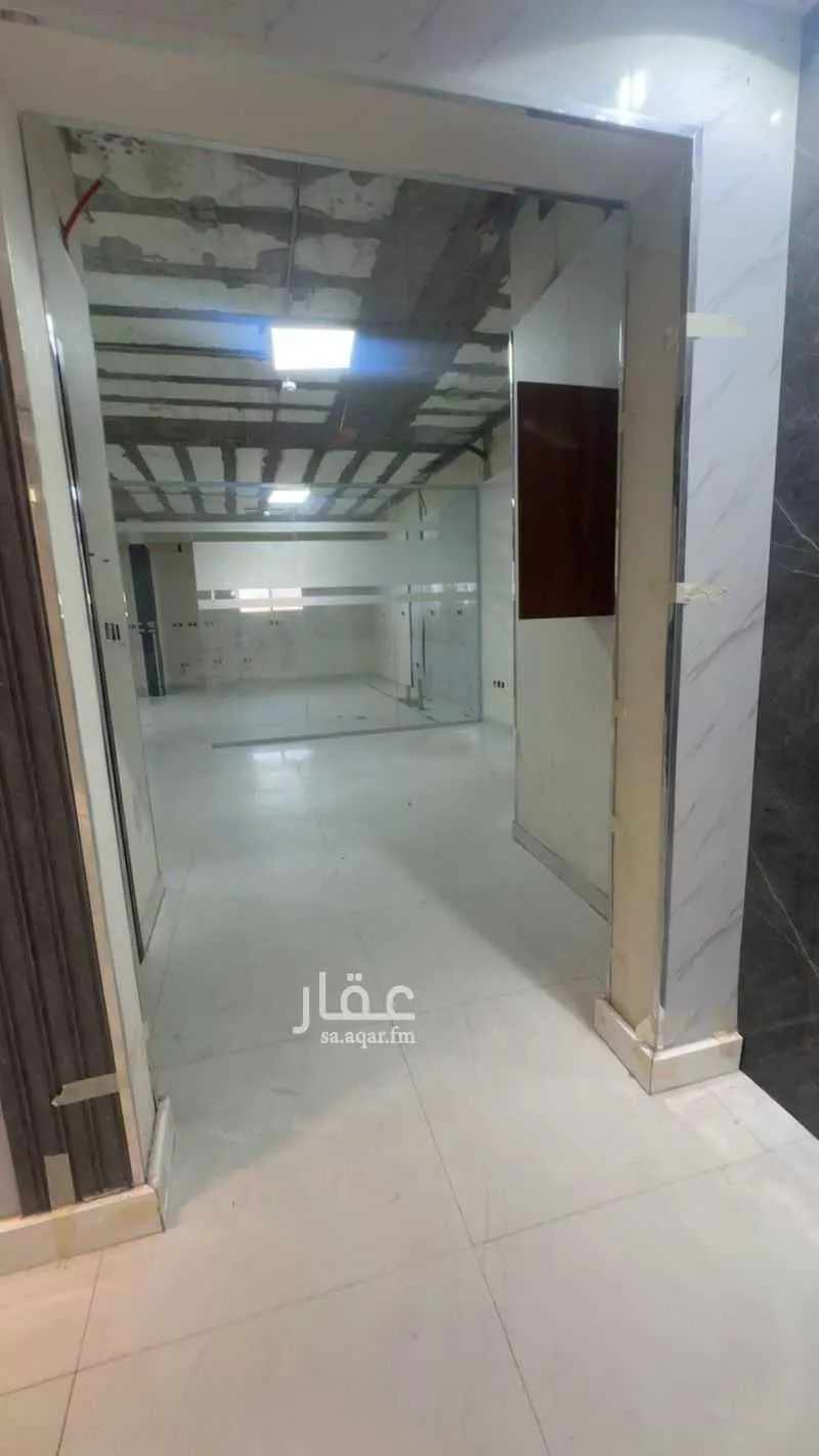 مكتب 600 م² في العقيق 6