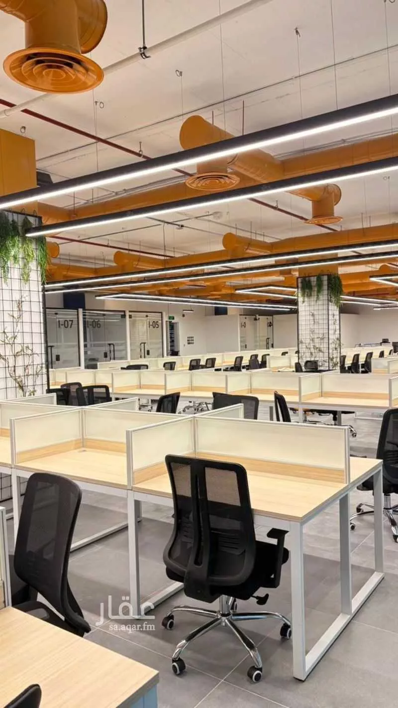 884 sqm office in Al Aridh 6