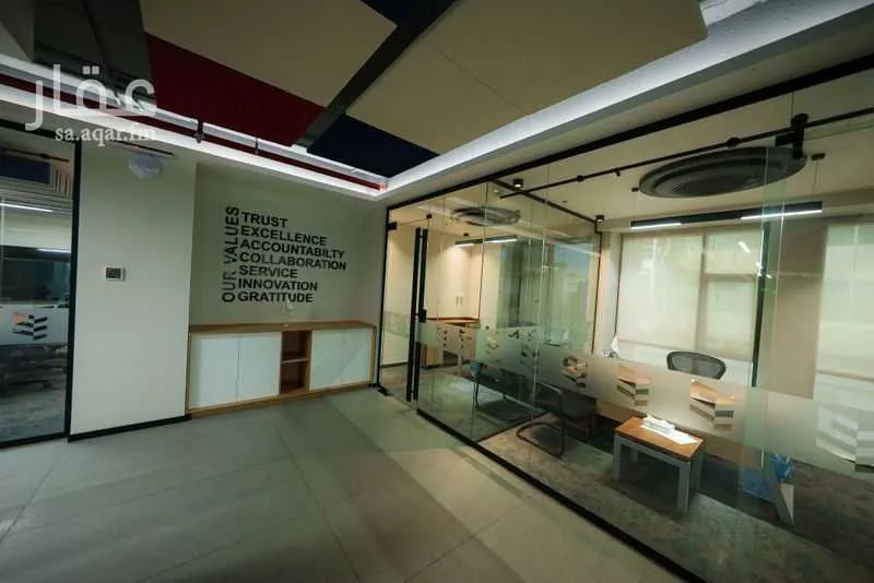 625 sqm office in Al Malaz 13