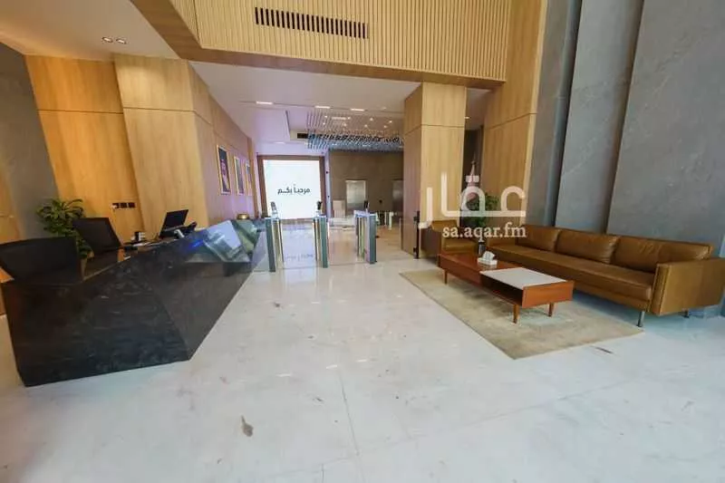 625 sqm office in Al Malaz 4