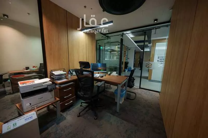 625 sqm office in Al Malaz 9
