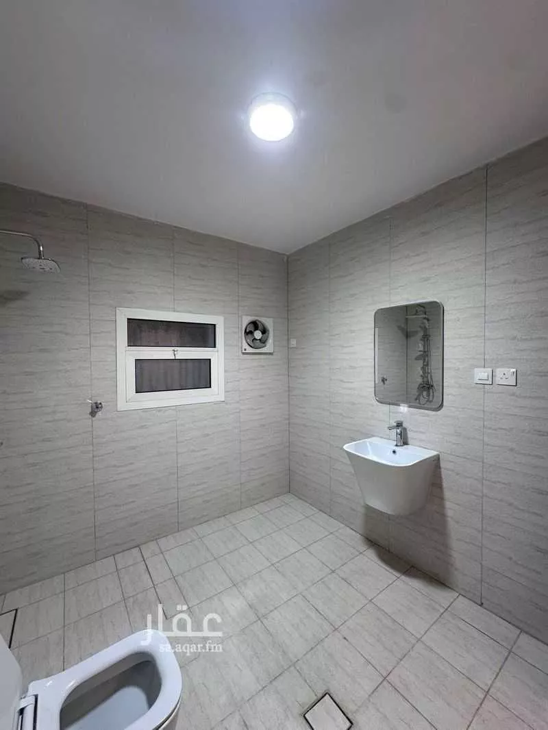 450 sqm building in Al Rabwa 24