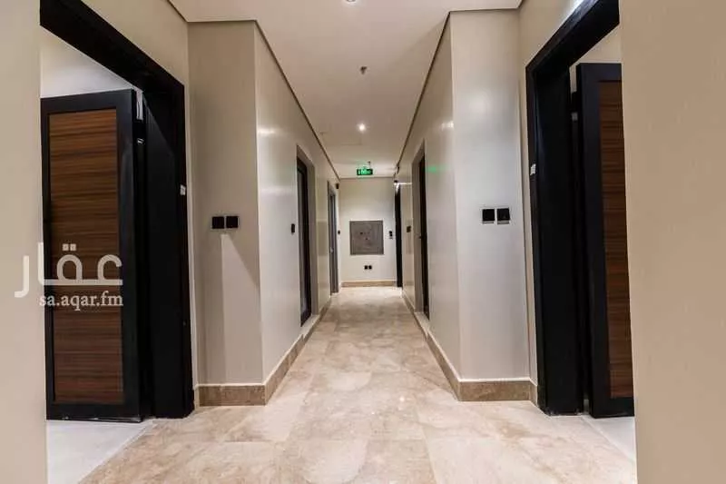 عمارة 900 م² في الضباط 4
