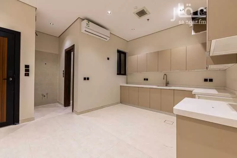 عمارة 900 م² في الضباط 9