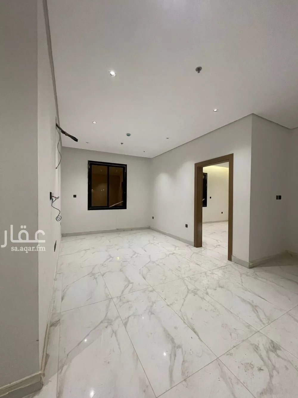 عمارة 1050 م² في النرجس 2
