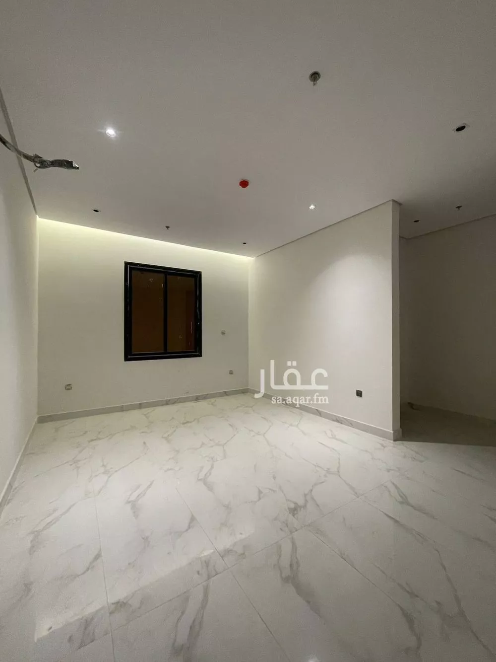 عمارة 1050 م² في النرجس 3