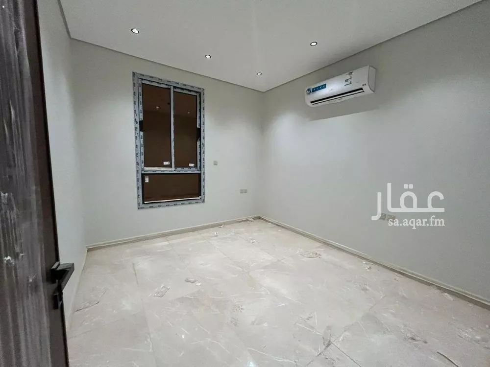672 sqm building in Al Aridh 5