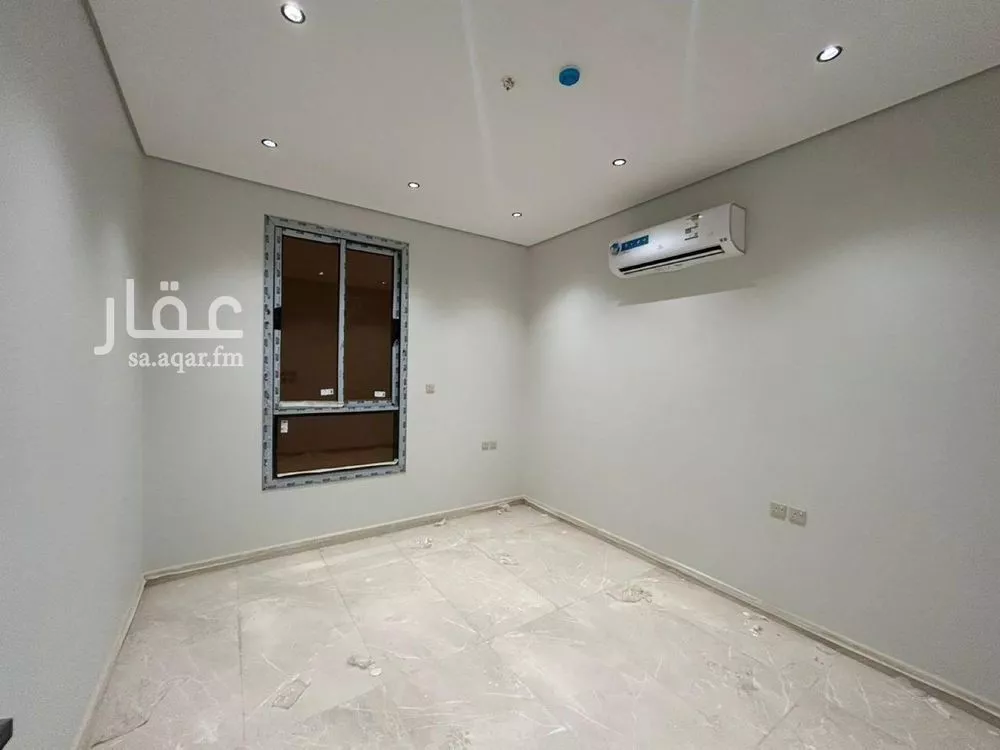 672 sqm building in Al Aridh 7