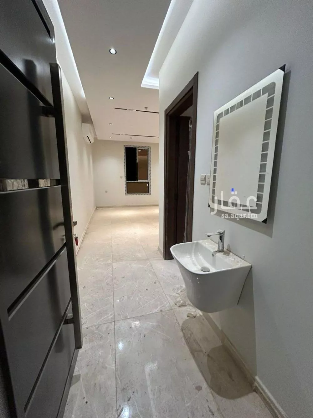 672 sqm building in Al Aridh 8