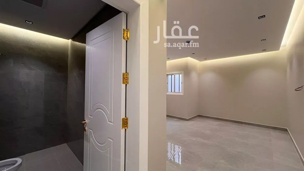 عمارة 891 م² في العارض 12