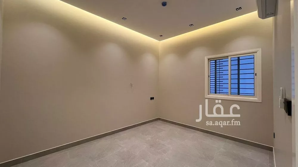 عمارة 891 م² في العارض 6