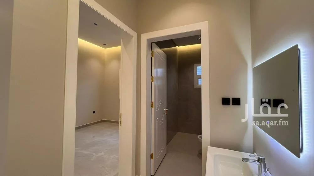 عمارة 891 م² في العارض 7