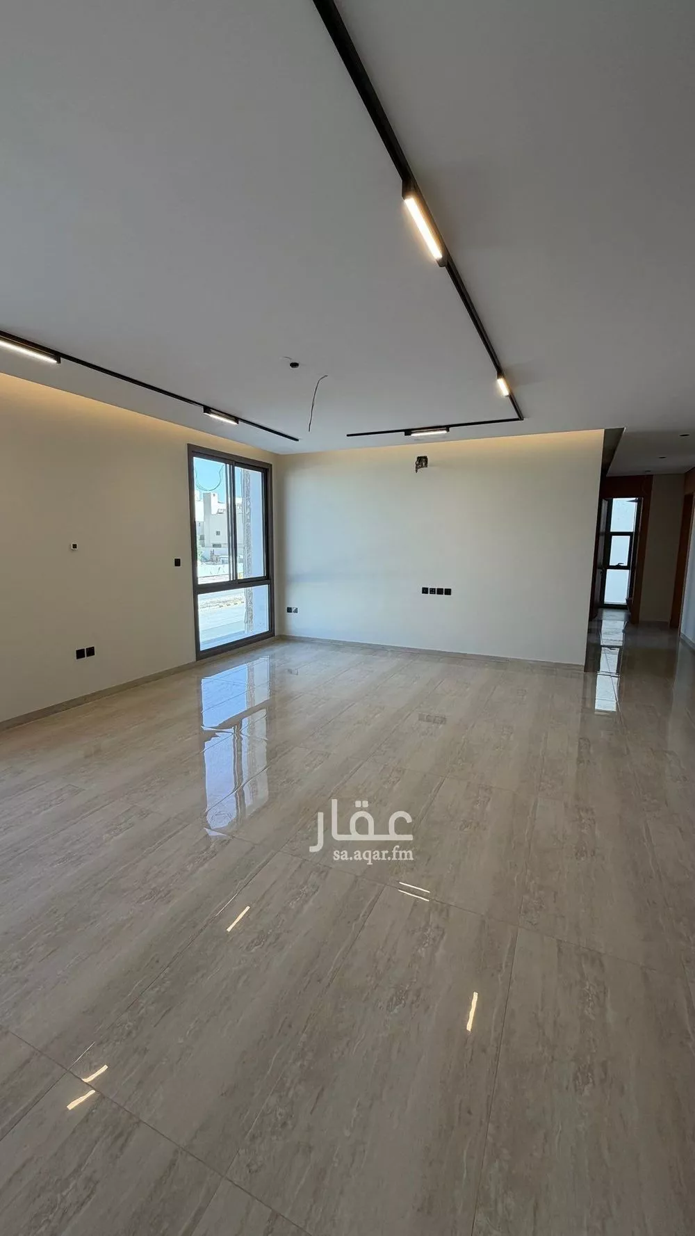 891 sqm building in Al Aridh 16