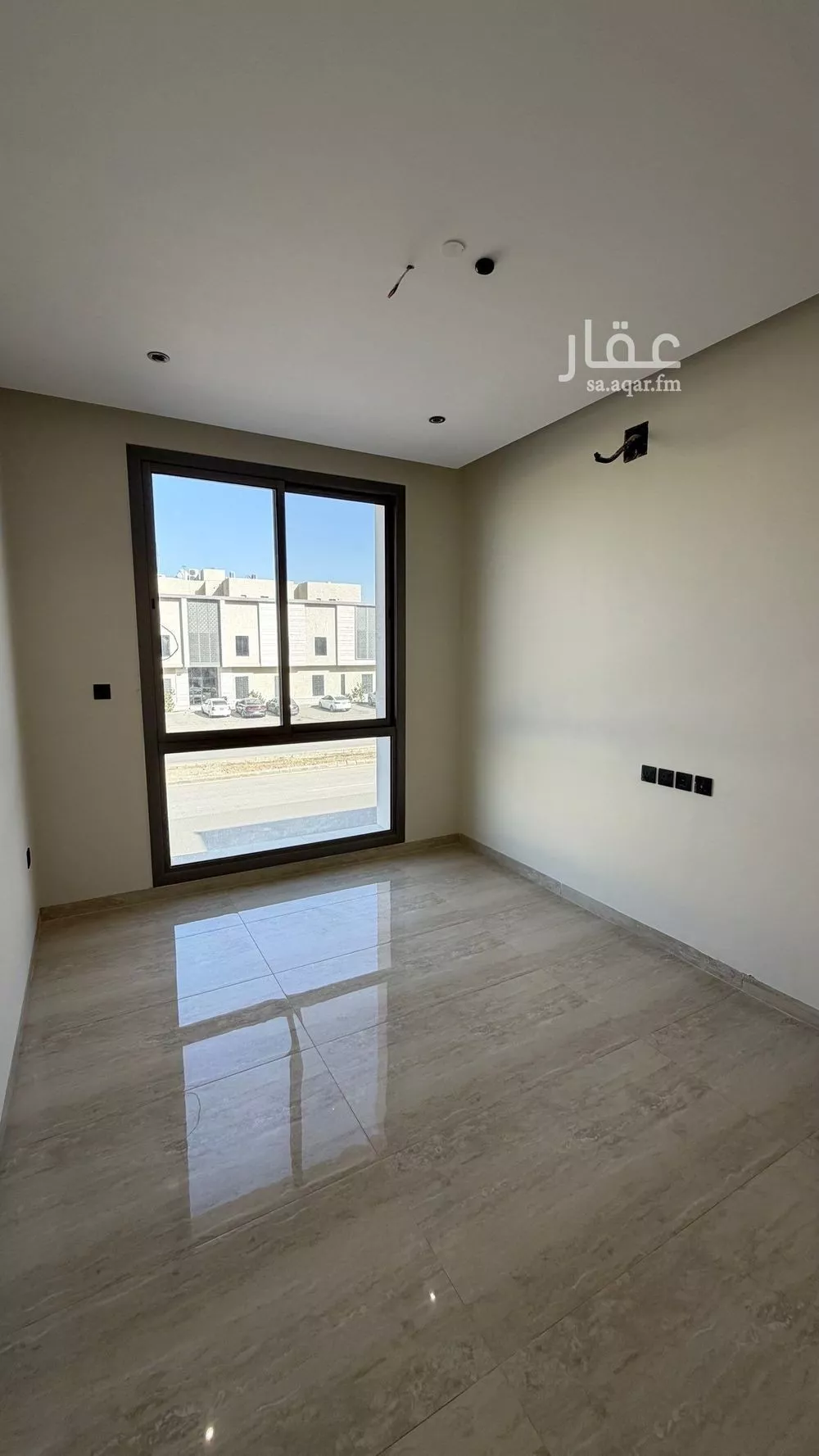 891 sqm building in Al Aridh 17