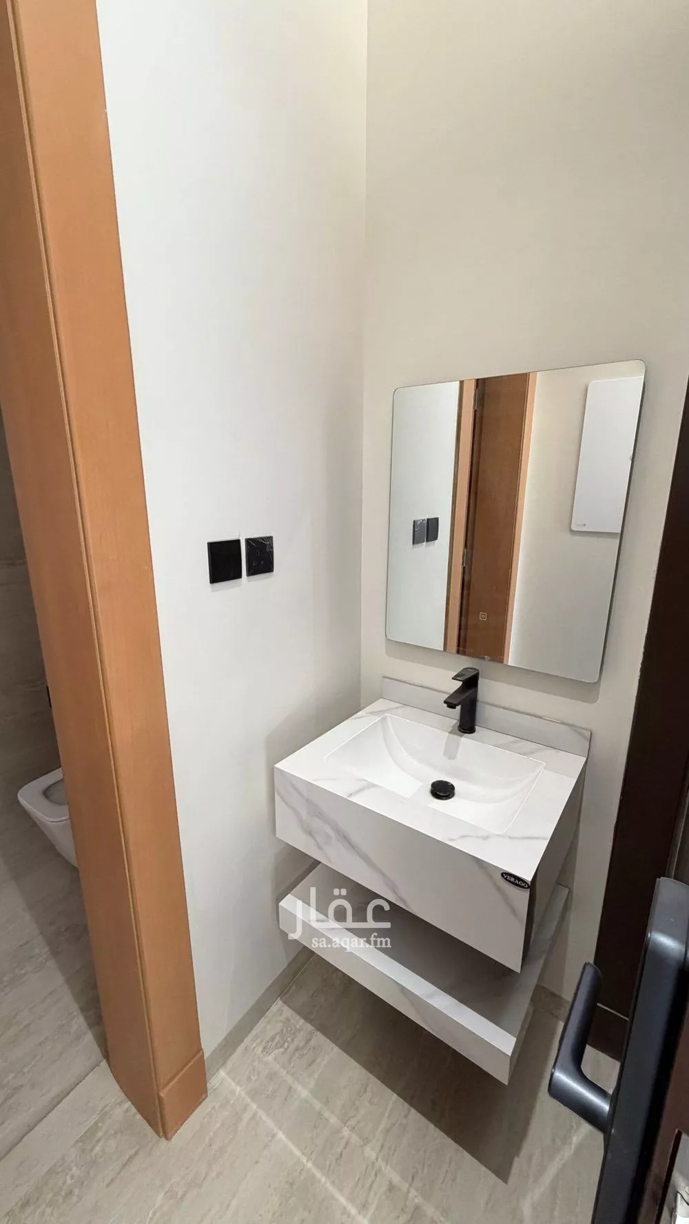891 sqm building in Al Aridh 8