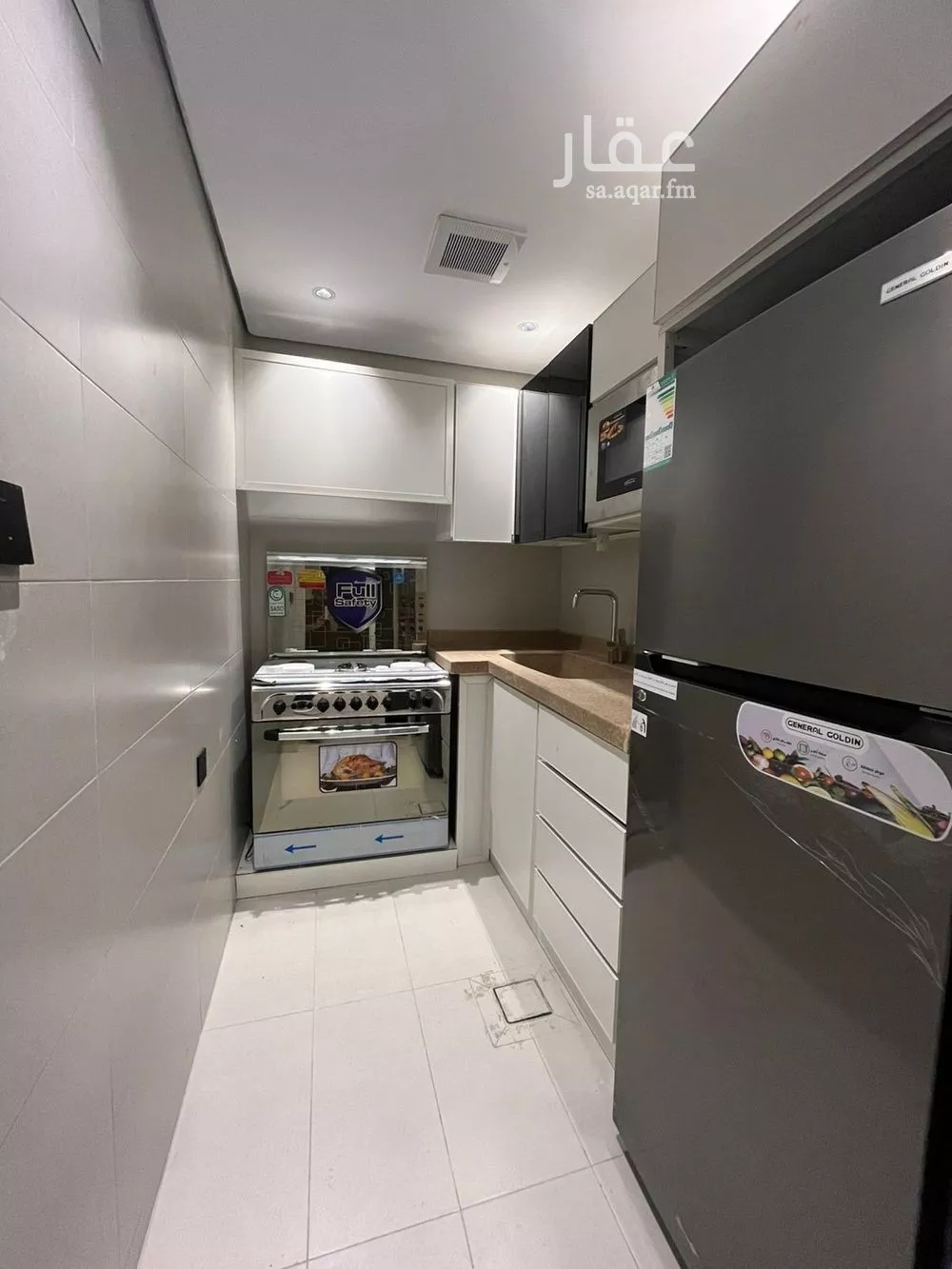 عمارة 396 م² في العليا 13