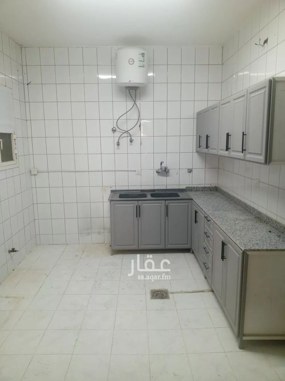 عمارة 400 م² في العريجاء الغربية 6