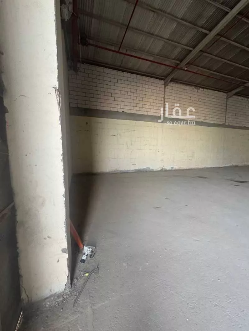 100275 sqm warehouse in Al Sulay 4