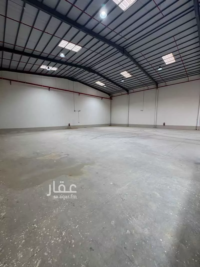 900 sqm warehouse in An Nadhim 3