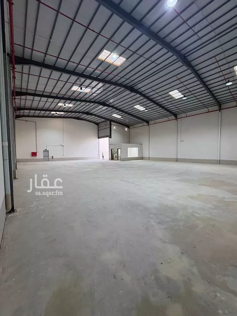 900 sqm warehouse in An Nadhim 5